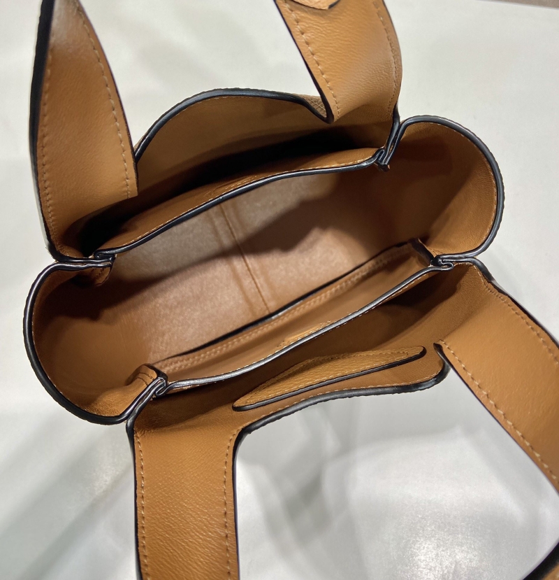 Pra*a bucket bags